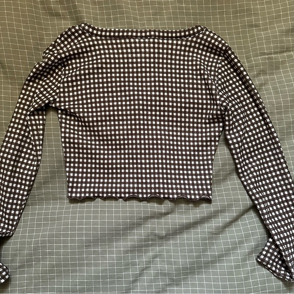 Cropped long sleeve gingham top - Picture 4 of 5